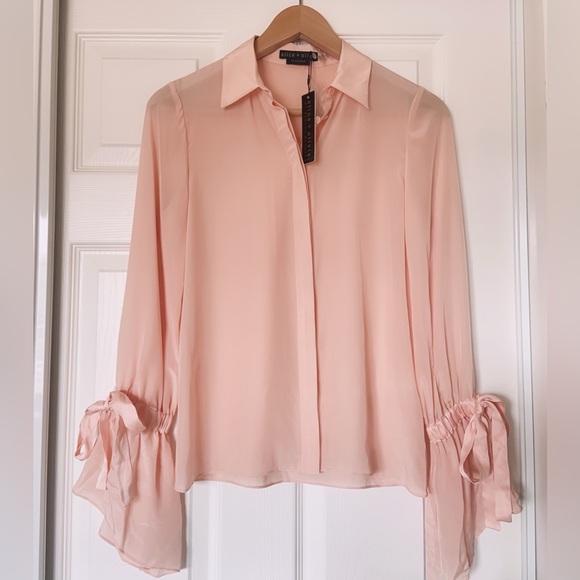 NWT Alice + Olivia Willa Ruffle Cuff Silk Button-up Blouse
